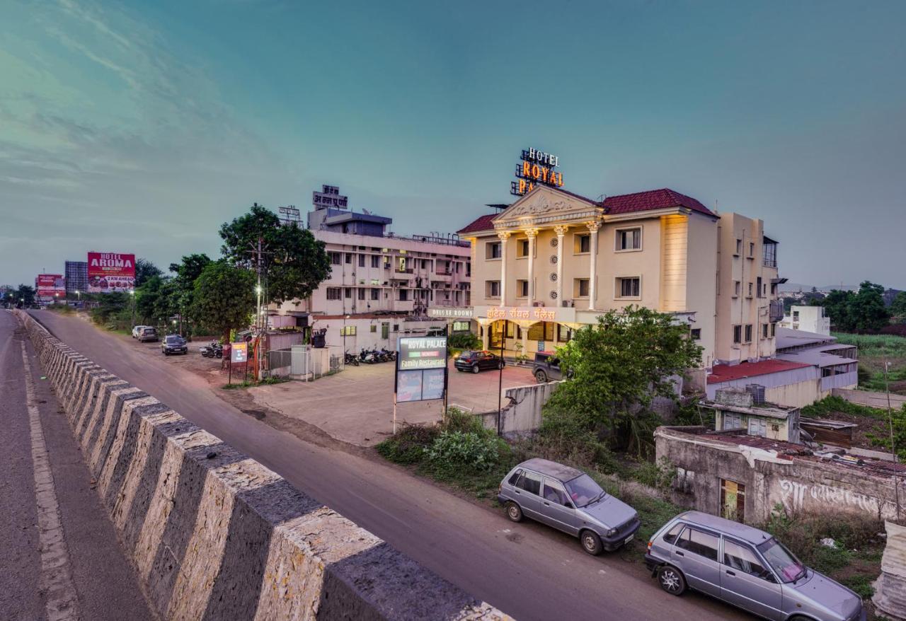 Hotel Royal Palace Karād Esterno foto